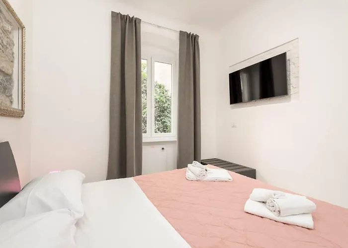 35 Via Torino, Terre Marine Apartament *